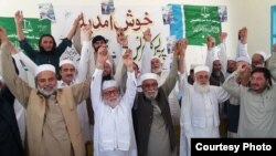 جماعت اسلامی پاکستان کے امیدوار پریس کانفرنس کے بعد 